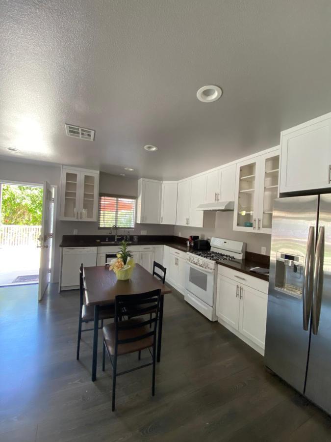 Home Away From Home Los Angeles Exterior photo